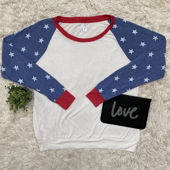 🎉HP🎉 Alternative Raglan Star Top 💗 Red White & Blue - Picture 2 of 12